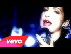 Gloria Estefan – Turn The Beat Around (Remix) – YouTube