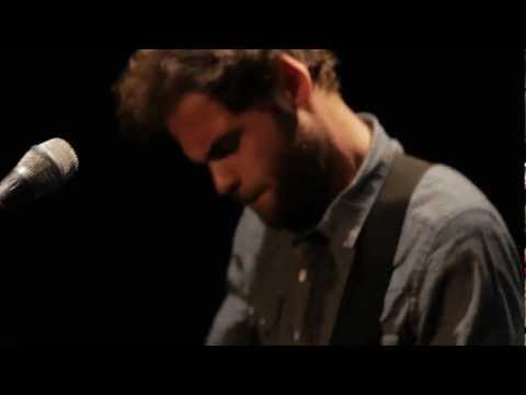 Passenger – Let Her Go [Official Video] – YouTube