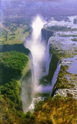 Victoria Falls, or Mosi-oa-Tunya: Waterfall in Southern Africa on the Zambezi River