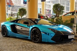 Blue chrome Aventador