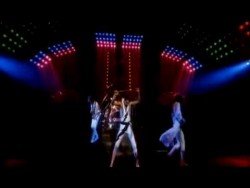 Queen – Hammer To Fall (Official Video) – YouTube