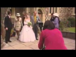 Wedding Photographers routine. – YouTube