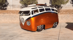 Custom VW microbus … surfs up dudes﻿