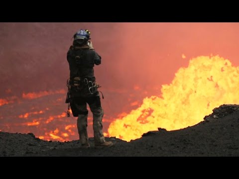 Drones Sacrificed for Spectacular Volcano Video – YouTube