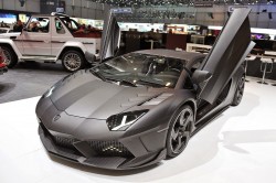 Lamborghini Aventador LP700-4 Carbonado