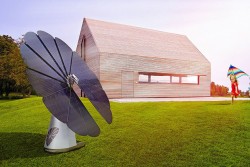 Smartflower Pop All-In-One Solar System | HiConsumption