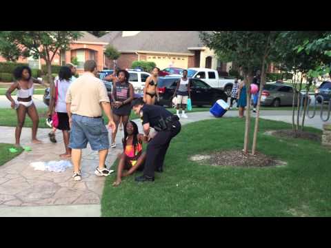 COPS CRASH POOL PARTY – Police state USA 2015