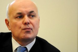Iain Duncan Smith scraps target for raising children out of poverty – Mirror Online