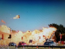 Shoreham Airshow plane crash crashed on dual carriageway and exploded | Daily Mail Online