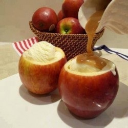 Apples + Ice Cream + Caramel Sauce = PERFECTION!