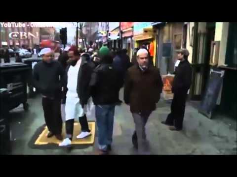 Muslims Enforcing Sharia Law on the streets of London – YouTube