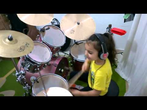 System Of A Down – Toxicity ( Drum cover ) Eduarda Henklein (5 Years-old) – YouTube