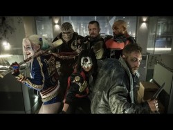 Suicide Squad – Official Trailer 1 [HD] – YouTube