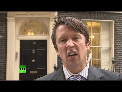 ‘Clammy-faced Etonian pig-fucker makes me queasy’ – Jonathan Pie – YouTube