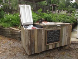 How to Turn an Old Broken Refrigerator into an Awesome Rustic Cooler | Home Design, Garden & ...