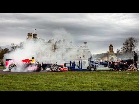 The F1 Scrum with Daniel Ricciardo and Bath Rugby Club – YouTube