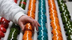 Atheist Easter eggs: Confectionary firms accused of censoring seasonal treats — RT UK