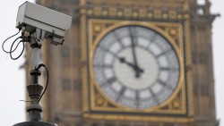 Fake phone masts installed across London to listen in on all mobile calls — RT UK