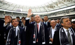 Who the fuck are they waving to? The stadium was empty as they were afraid of the Besiktas fans  ...