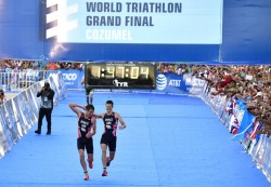 He Could Have Won The Race. Instead, He Helped His Brother Cross The Finish Line | Huffington Post