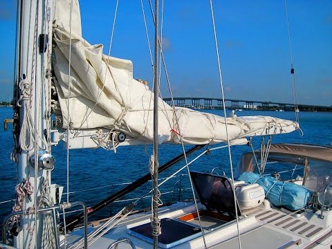 How to Sail a Sailboat – Dock Your Boat with an “Off Dock” Wind – YouTube