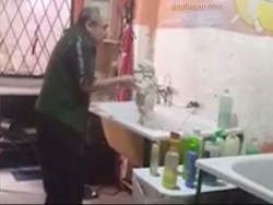 Watch: Pet groomer’s wife catches him dancing with dog – YouTube