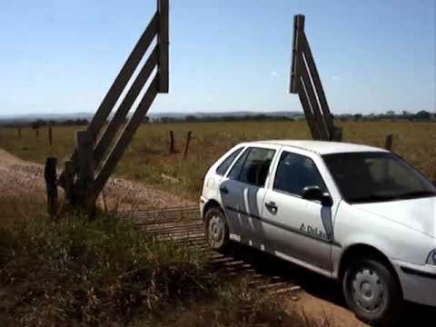 Wooden Fence Lifts Upon Entrance – YouTube