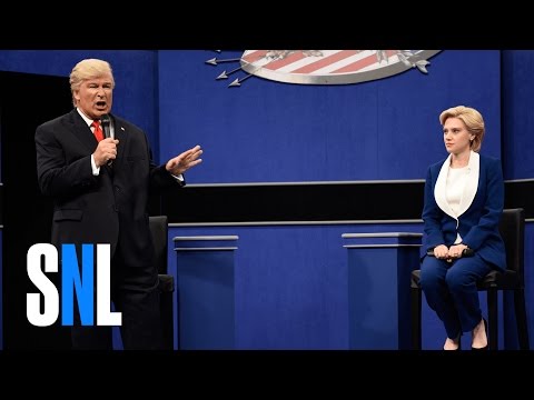 Donald Trump vs. Hillary Clinton Town Hall Debate Cold Open – SNL – YouTube