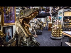 Adam Savage Tours Peter Jackson’s Movie Prop Collection! – YouTube