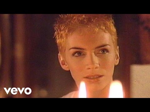 Eurythmics – Here Comes The Rain Again – YouTube