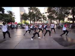 Jon and Susan’s Proposal Flash Mob In Las Vegas – YouTube