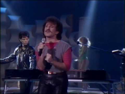 Matthew Wilder – Break My Stride ( Full & HQ ) – YouTube