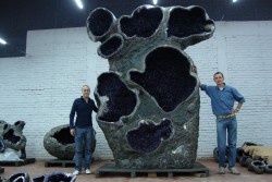 now THAT’S a geode!