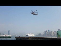 camera shutter speed matches helicopter`s rotor – YouTube