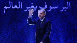 Turkey’s Erdogan warns Dutch will pay price for dispute – BBC News