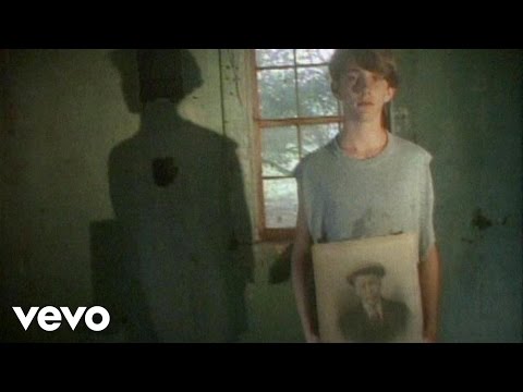 R.E.M. – It’s The End Of The World – YouTube