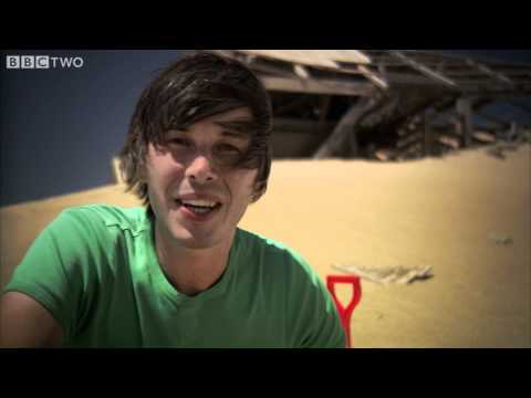 Brian Cox explains why time travels in one direction – Wonders of the Universe – BBC Two – YouTube