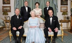 The Queen has hit the jackpot again. But why does she need so much money? | David McClure | Opin ...