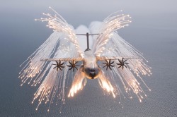 Airbus A400M Airlifter . . . Flares