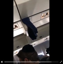 Some hasidic jews try to censor an in flight movie