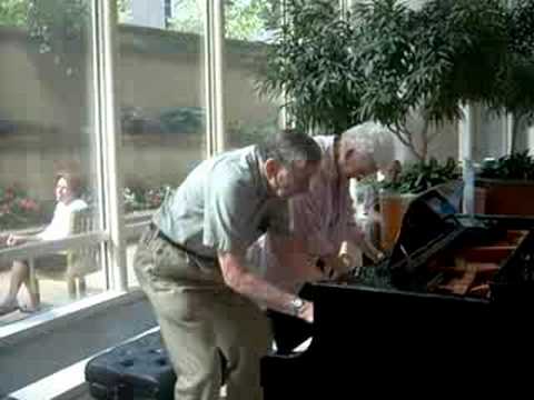 Mayo Clinic atrium piano, charming older couple… – YouTube