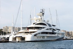 Don’t normally like most superyachts but this one is pretty