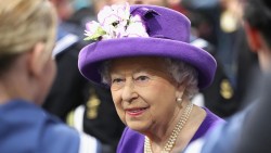 Queen concerned about her security as police introduce cost-cutting measures  — RT UK News