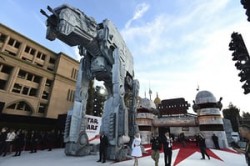 Star Wars: The Last Jedi world premiere – in pictures | Film | The Guardian