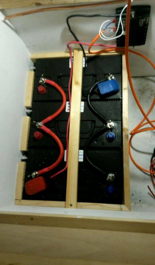 Multiple caravan leisure battery wiring, power feed and earth from