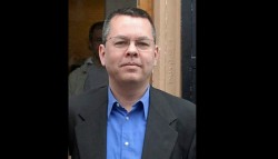 US pastor faces terror charges in fraught trial in Turkey