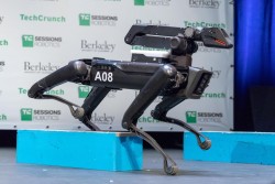 Boston Dynamics’ SpotMini robot dog goes on sale in 2019 – CNET