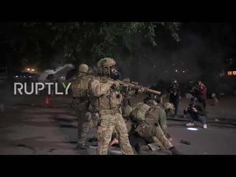 USA: Violent clashes erupt between protesters and federal agents in Portland