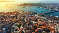 Covid: Britons fly via Turkey to avoid costly quarantine