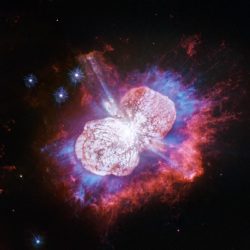 An exploding star captured by Hubble